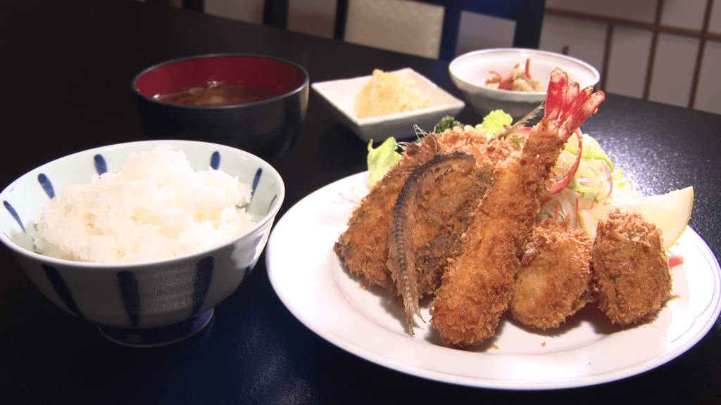 富士見町の「礒五郎」ミックスフライ定食