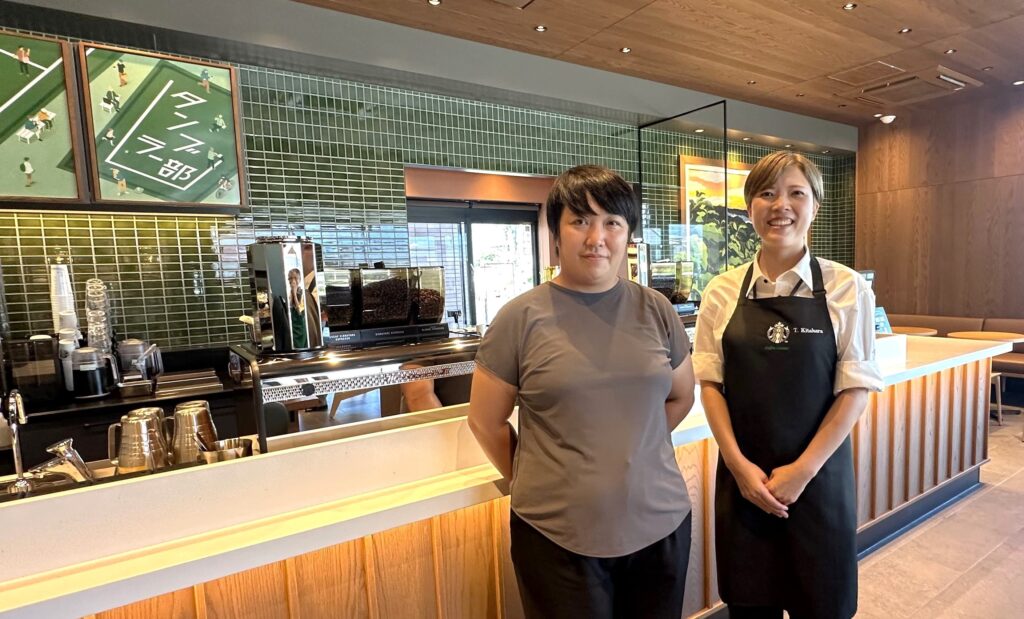 スターバックスコーヒー飯田アップルロード店の店長とエリア責任者