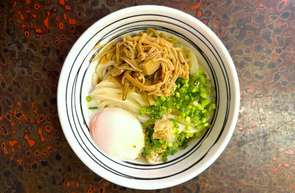 自家製麺うどん 田りた麺之助の「なめ茸ぶっかけうどん」