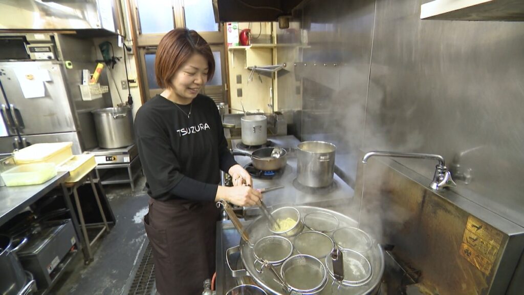長野の粉ものグルメ『麺と鉄板焼き つづら』粉ものとラーメン 二刀流の実力店