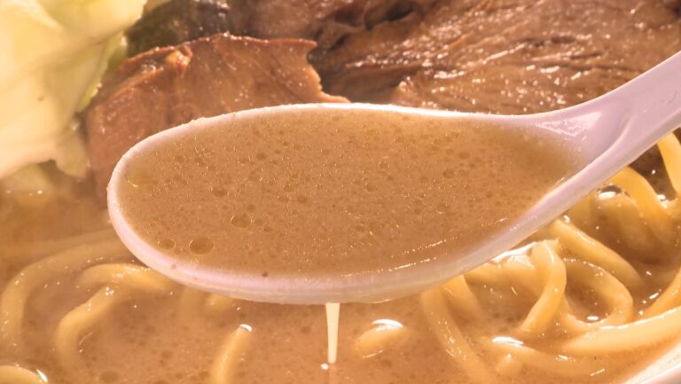 長野の粉ものグルメ『麺と鉄板焼き つづら』粉ものとラーメン 二刀流の実力店