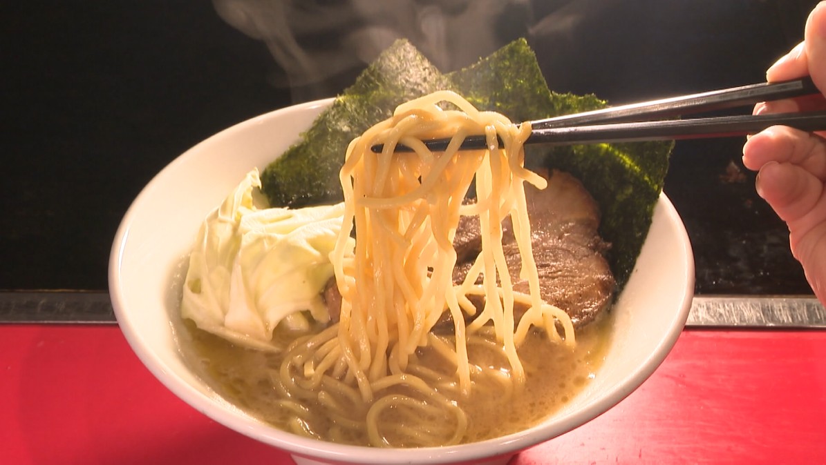 長野の粉ものグルメ『麺と鉄板焼き つづら』粉ものとラーメン 二刀流の実力店