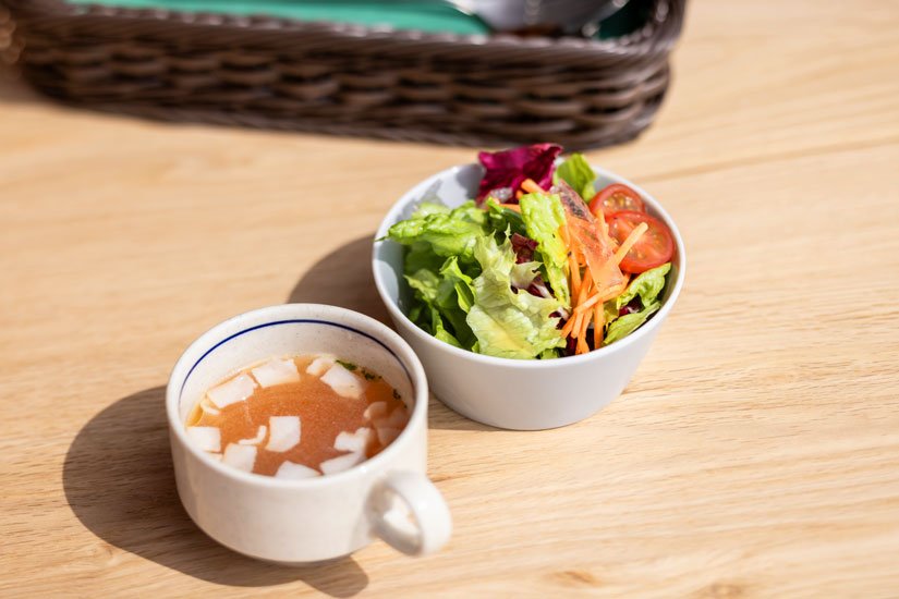 諏訪湖畔の「すわのわ」のカフェレストランのランチセット